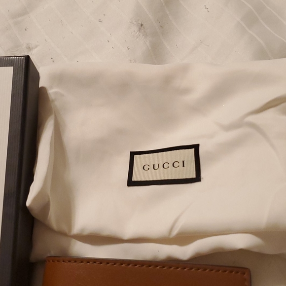 Men's Gucci Tan Logo Wallet - Picture 3 of 3